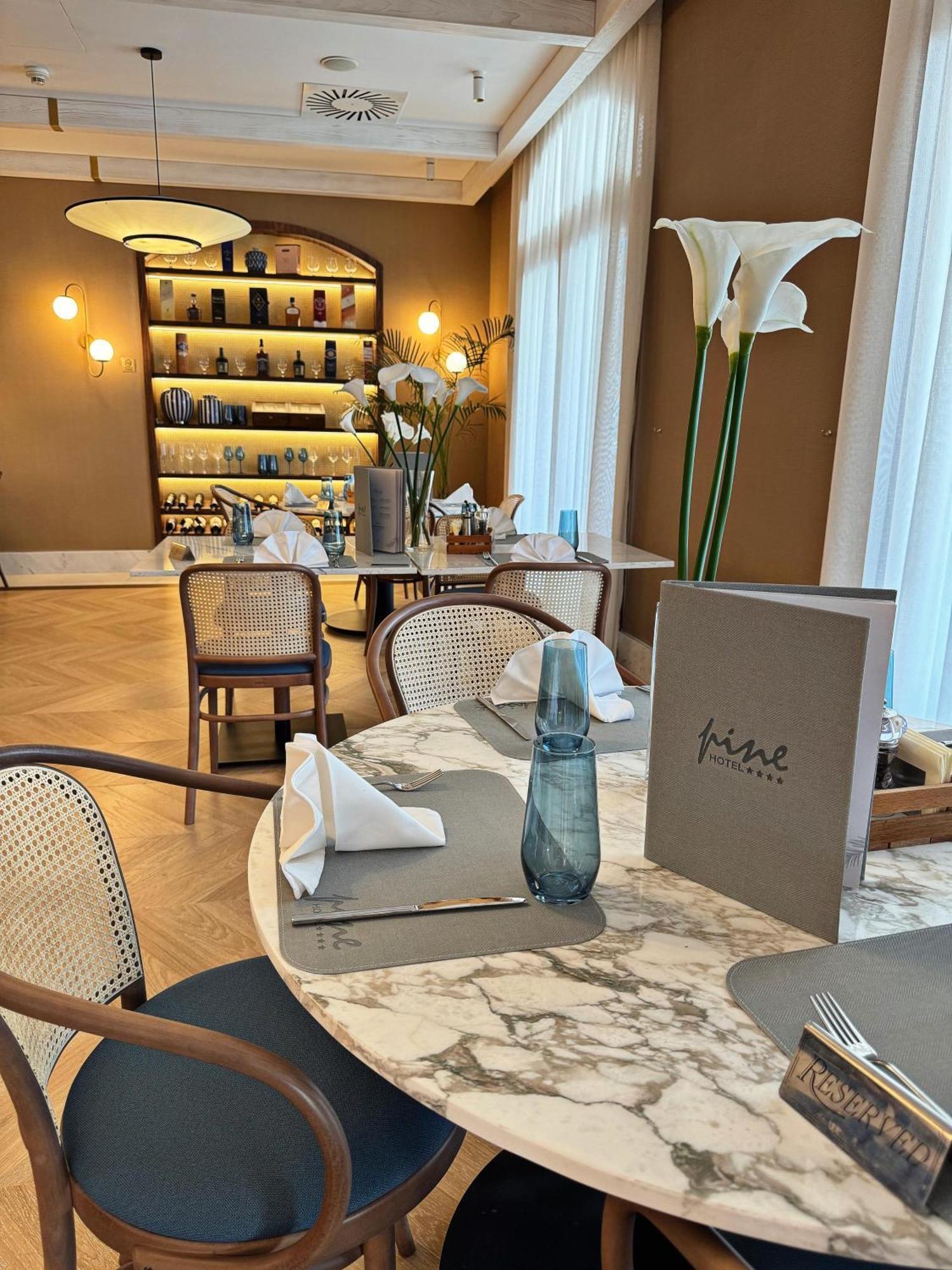 Pine 4* Tivat