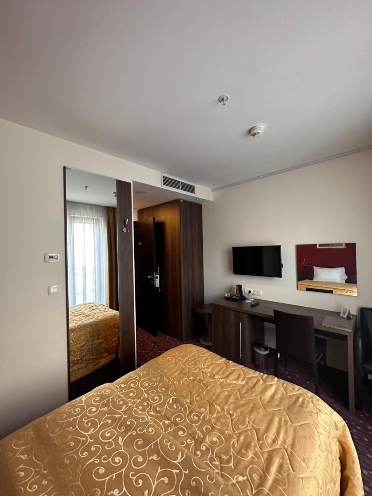Hotel Pine Tivat
